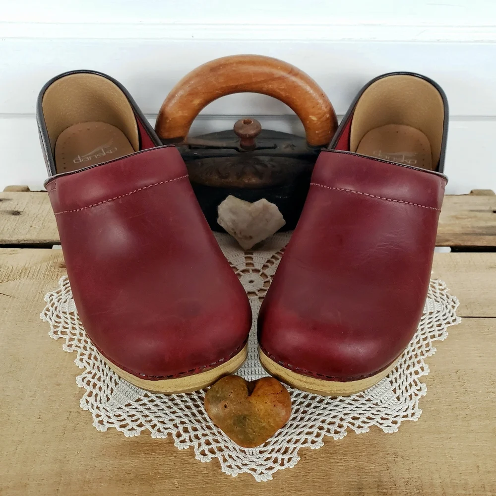 ROse RED Dansko Pro Honey Clog Oiled Leather Festive Cottage Boho 37 38 39 41 42 - Picture 6 of 9